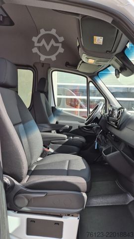 Minibüs MERCEDES-BENZ 8 Sprinter Lord Light 22 Sitzer Vorlauffahrzeug