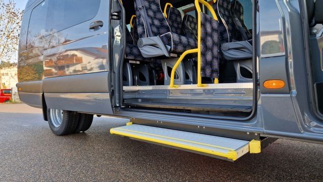 Minibüs MERCEDES-BENZ 8 Sprinter Lord Light 22 Sitzer Vorlauffahrzeug