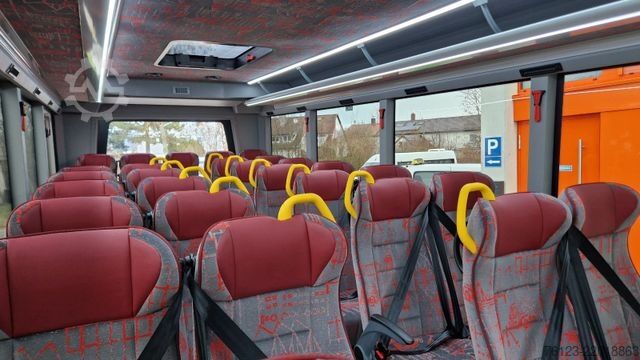 Minibus MERCEDES-BENZ 30 Sitzer Schul- Transferbus 519 Vorlauffahrzeug