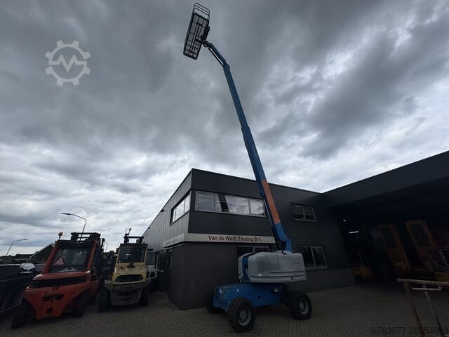 GENIE S45 Nacelle télescopique / plate-forme élévatrice 4x4 DEUTZ DIESEL 3435 heures 15,7 m Hauteur  GENIE S45 Telescoop hoogwerker / boomlift  4x4 DEUTZ DIESEL 3435uur  15,7M Werkhoogte 2007