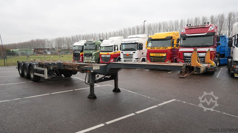 Transport af containere D-tec Extendable container transport trailer