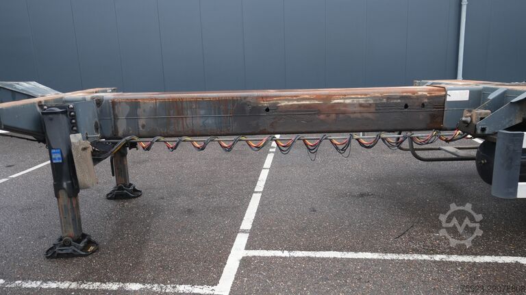 Transport af containere D-tec Extendable container transport trailer