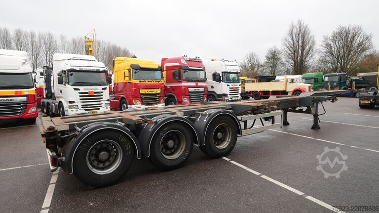 Transport af containere D-tec Extendable container transport trailer