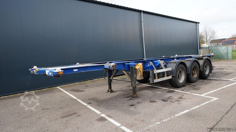 Transport af containere D-tec Container transport trailer ADR 30FT