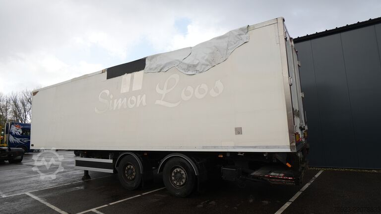 Kuffert Pacton Closed box trailer damaged box