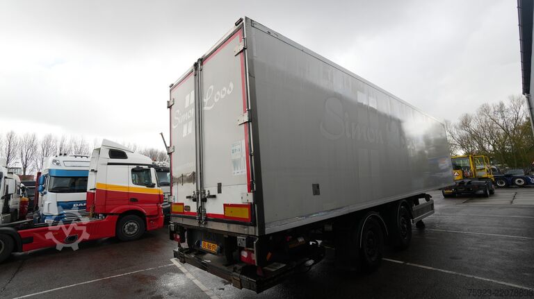 Kuffert Pacton Closed box trailer damaged box