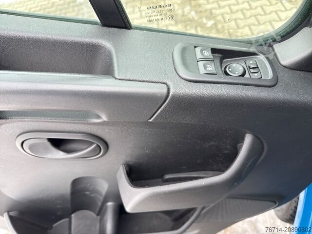 Kamion sa ravnom platformom Renault Master KIPPER L2H1 3,5t KLIMA+AHZV