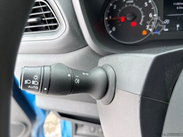 Kamion sa ravnom platformom Renault Master KIPPER L2H1 3,5t KLIMA+AHZV