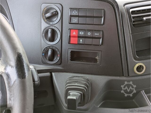 Camión frigorífico Mercedes-Benz Atego 1223 Kühlkoffer+LBW*Autom Tempo Klima SHZ