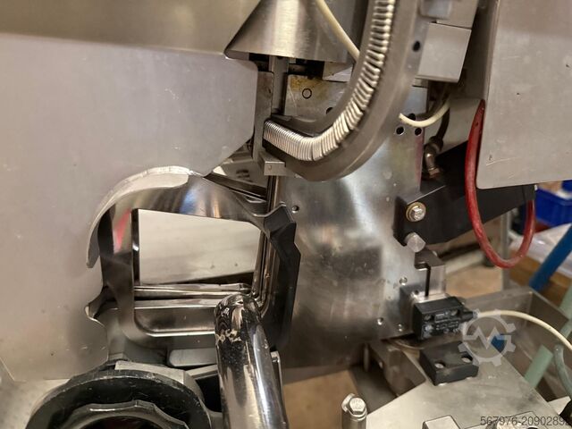 Máquina procesadora de carne Tipper Tie Technopack KDCM-A 90 Automatic Double Clipper