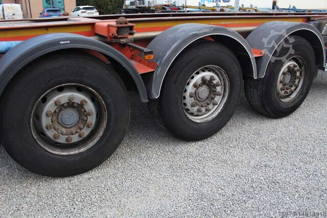 Sættevogn med veksellad ccfc semirimorchio portacontainer ribaltabile