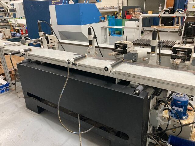 3-kops steekgatmachine Deltawood RDC 3M