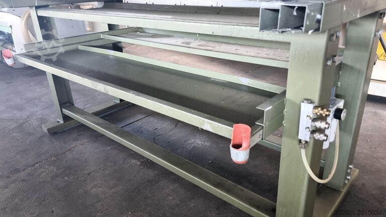 Banco de montaje para ensamblaje de carpinterías  