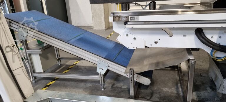Ponsmachine TRUMPF 3000-1300 (S11) średni format 1250/2500