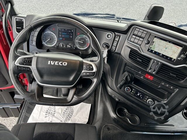 Standard trækkerunit Iveco S-Way 460 Standklima Intarder Riwo Kompressor