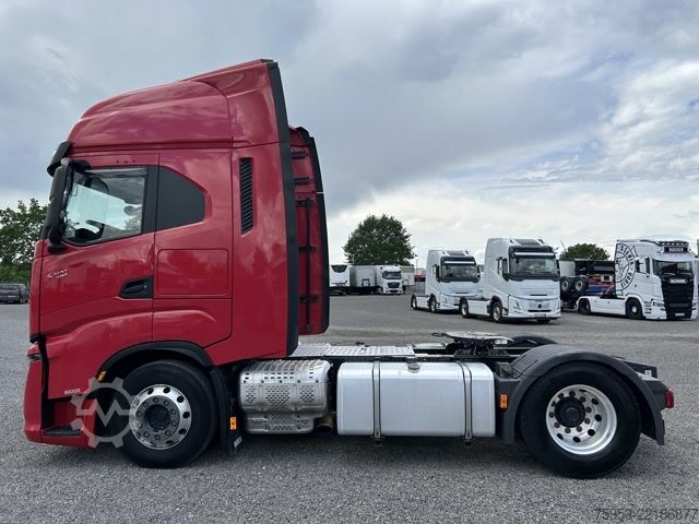 Standard trækkerunit Iveco S-Way 480 Intarder Standklima LED Drum Kompressor