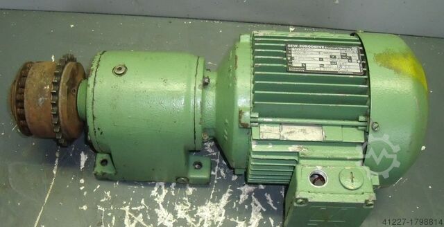 Getriebemotor 1,1 kW 47 U/min SEW-EURODRIVE R40DT90S-4
