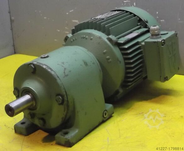 Getriebemotor 1,1 kW 47 U/min SEW-EURODRIVE R40DT90S-4