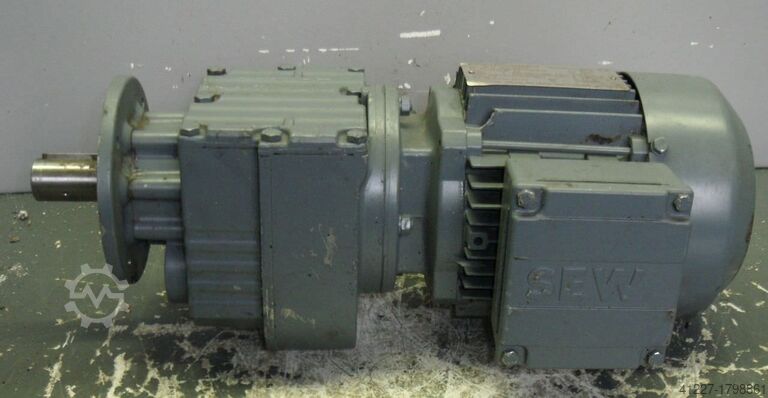 Motor cu transmisie 0,37 kW 430 rpm SEW-EURODRIVE RF27 DT71D4/TF