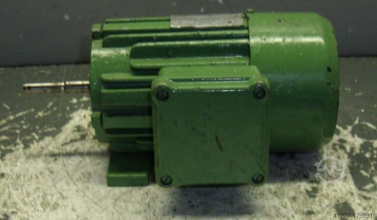 Elektromotor 0,1 kW 3000 tpm Lenze B3