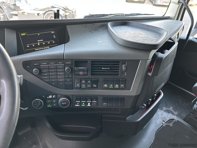 Standard-SZM Volvo FH 460 Globetrotter XL / 6x2 / 2 Tanks / Tacho ...