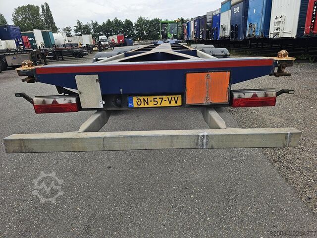 Transportul de containere D-TEC VCC-01 / 45 FOOT CONTAINER CHASSIS / VALKX AXLES.