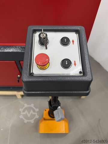 Voormachine velsmachine Ostas KMRH 4,0