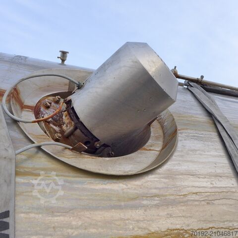 Cuve agitatrice isolée de 15 000 litres en acier inoxydable V2A avec agitateur à hélice  8612