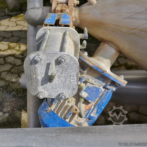 Cuve agitateur conique de 6 500 litres en inox V2A avec 2 agitateurs à hélice  8611