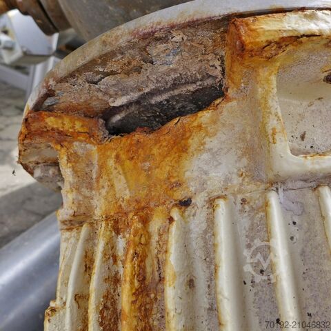 Cuve agitateur conique de 6 500 litres en inox V2A avec 2 agitateurs à hélice  8611