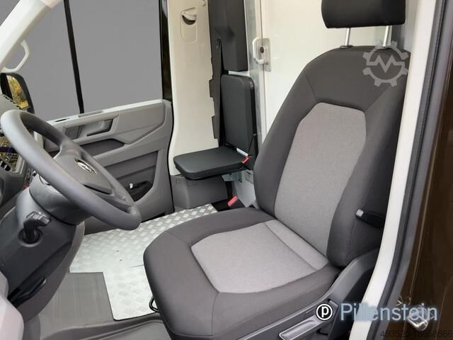 Vrachtwagen met bakwagen VW Crafter 35 Sommer Koffer KLIMA NAVI KAMERA GRA