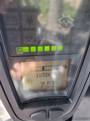 Carretilla elevadora LINDE Batterie aus 2021 E35L-01