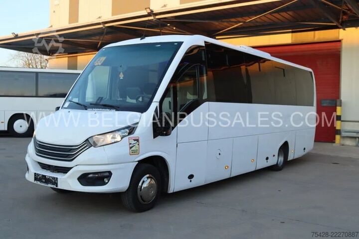 Minibús Iveco Erener / Wing / Daily / 9.0m / Airco / USB
