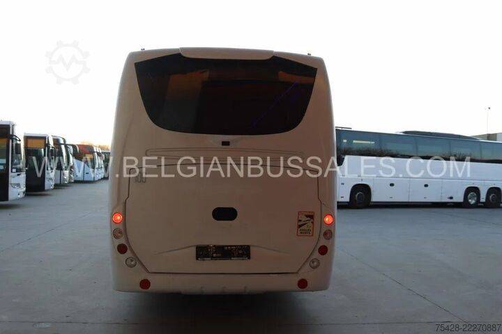 Minibús Iveco Erener / Wing / Daily / 9.0m / Airco / USB