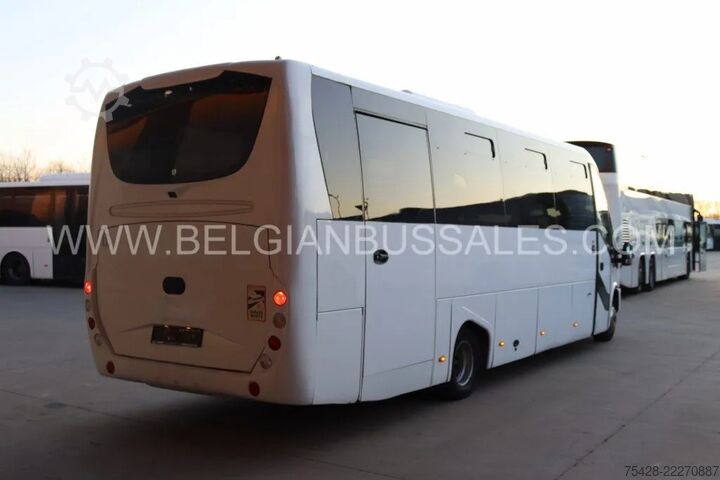 Minibús Iveco Erener / Wing / Daily / 9.0m / Airco / USB