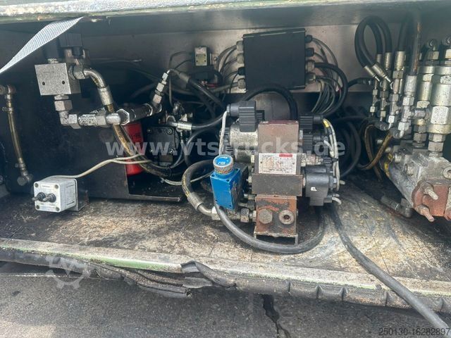 Pferdeanhänger Stehmann AZV-18 3.Stock Viehanhänger,Hubdach