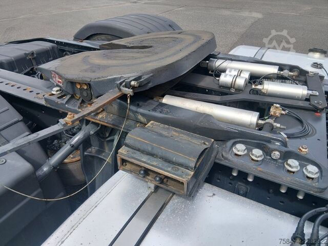 Standard SZM Iveco S-Way AS 440 S 46 T/FP LT Hubsattelkuppl