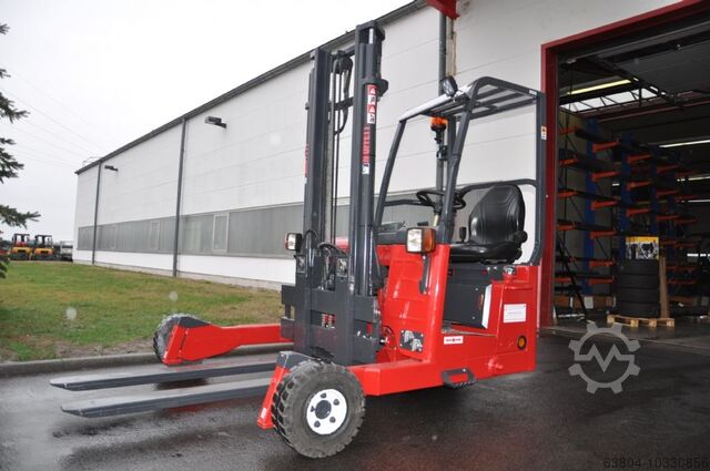 Vrachtwagen-meeneemheftruck Moffett M4 20.3