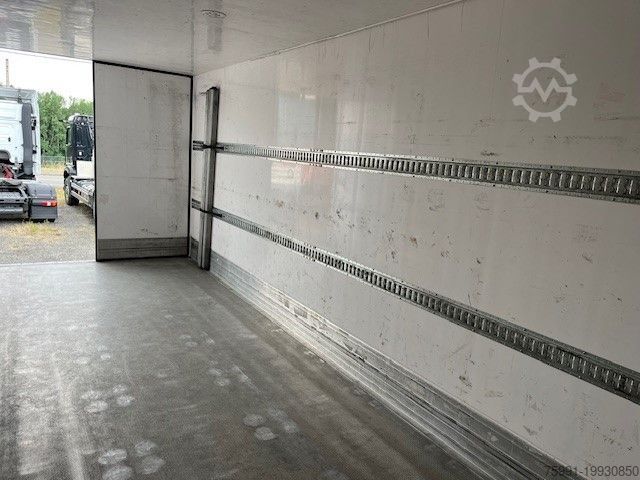 Caminhão frigorífico MERCEDES-BENZ Antos1835 Tiefkühlaufbau  Ladebordw. Thermoking