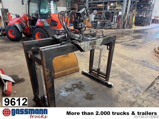 Truck mounted crane Kinshofer 332V-1100 Palettenzange