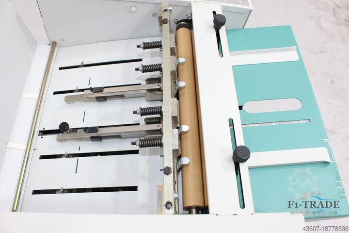 Katman katlama ve dikiş makinesi / kitapçık yapımcısı Nagel Foldnak M2