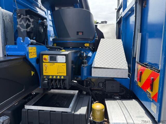 Camion-grue MAN TGX 35.540 8x4 -4 BL Palfinger PK 42002-SH G