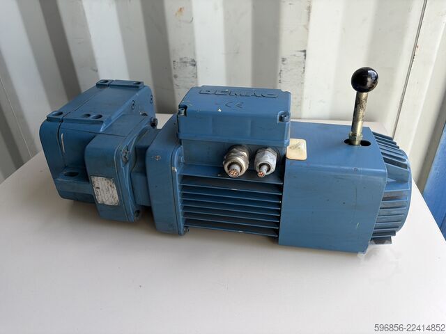  Motoreduktor Mannesmann Demag AF06-L-M-0-145-1 ZBA90 A4 B020 1,1 kW 23 obr./min i=60,1 400 V Motoreduktor Mannesmann Demag AF06-L-M-0-145-1 ZBA90 A4 B020 1,1 kW 23 obr./min i=60,1 400 V