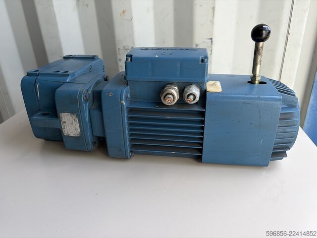  Motoreduktor Mannesmann Demag AF06-L-M-0-145-1 ZBA90 A4 B020 1,1 kW 23 obr./min i=60,1 400 V Motoreduktor Mannesmann Demag AF06-L-M-0-145-1 ZBA90 A4 B020 1,1 kW 23 obr./min i=60,1 400 V