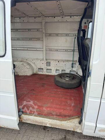 Panelvan Renault Trafic **PETROL-ESSENCE-BENZINE**
