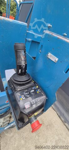 Piattaforma a pantografo Genie GS 3246