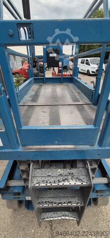 Piattaforma a pantografo Genie GS 2646