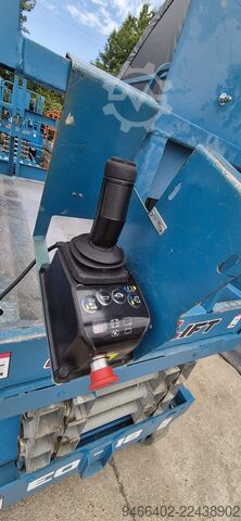 Piattaforma a pantografo Genie GS 2646