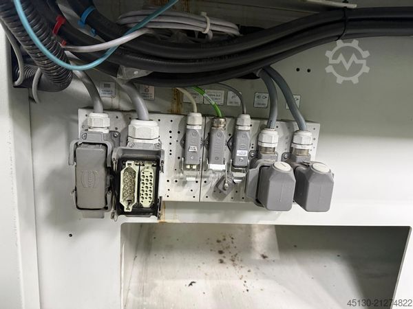 Injection molding machine Arburg 520H 1500-400 e²