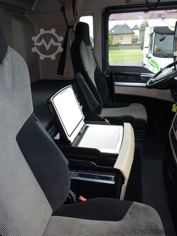 Camion cu platformă și prelată MAN TGX 26.460 LL XXL/Ret/Pritsche/Heitling/Kompress